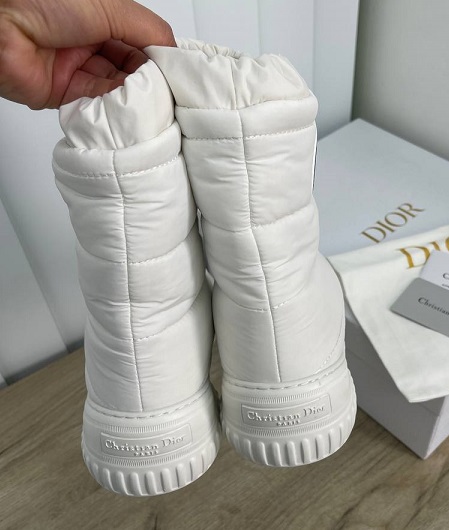 Зимние женские дутики Christian Dior белые