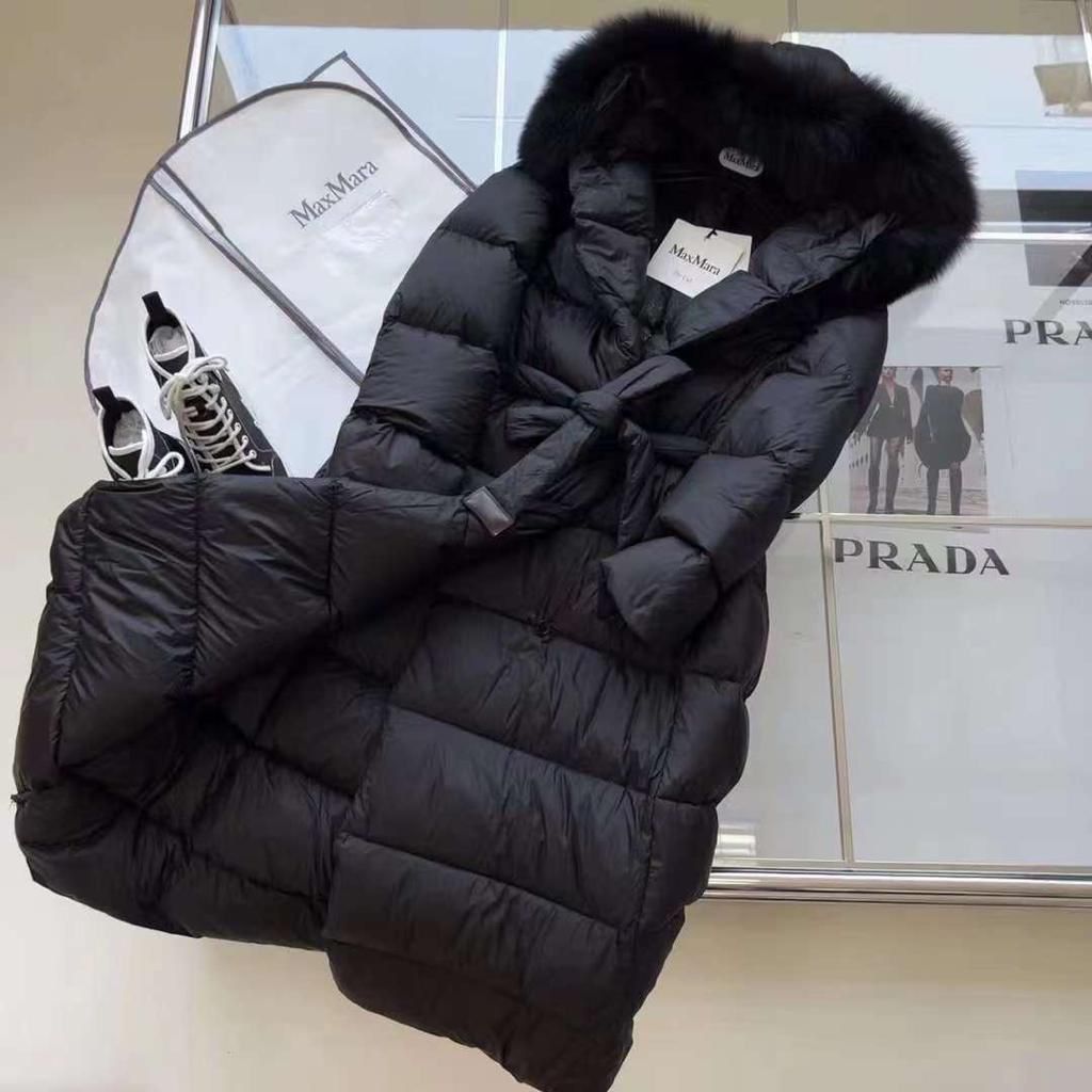Женское черное пуховое пальто Max Mara