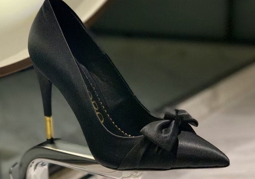 Женские туфли Tom Ford черные на высоком каблуке