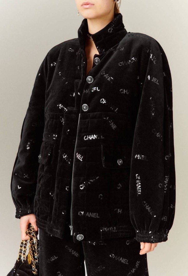 Женская черная куртка Chanel бархат