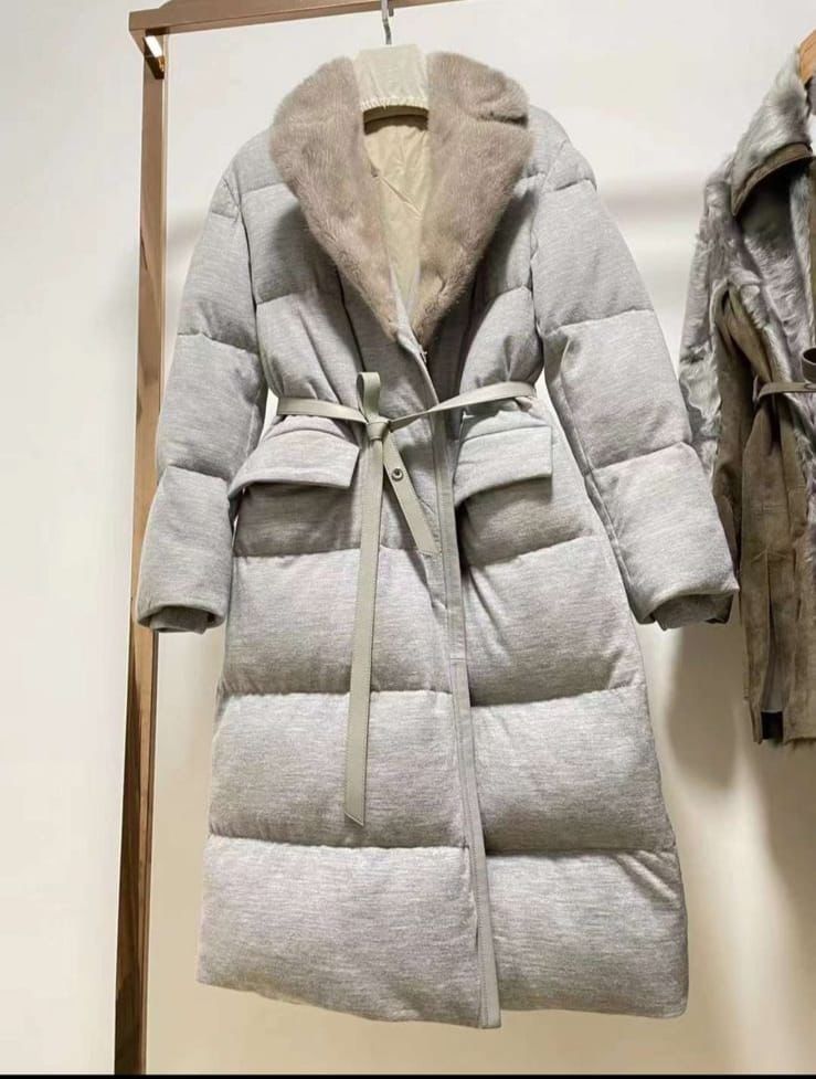 Женское пуховое пальто с мехом Loro Piana