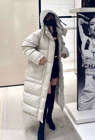 Женское белое пуховое пальто Chanel