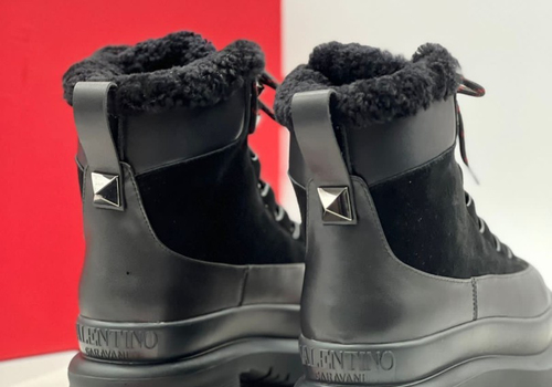 Замшевые черные ботинки Valentino Garavani