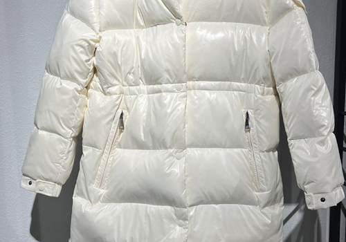 Женское пуховое пальто белое Moncler