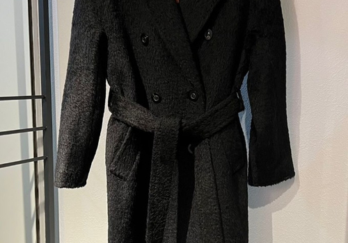 Женское черное пальто Max Mara