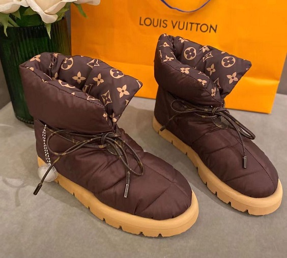 Женские дутики Louis Vuitton шоколадные