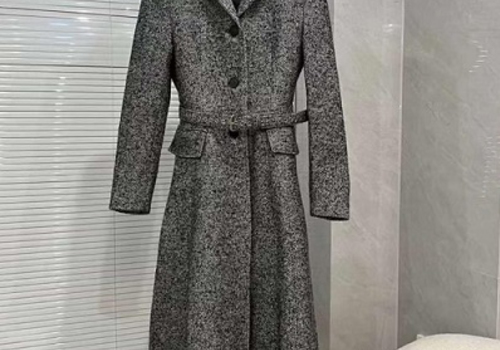 Женское серое пальто Christian Dior