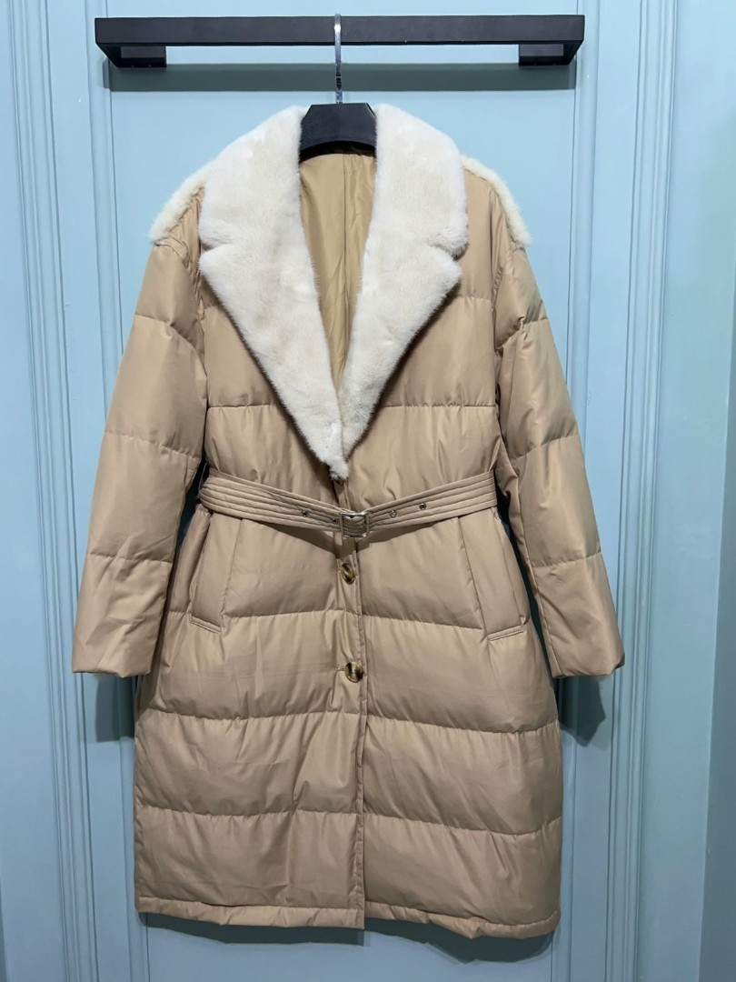Женское пуховое бежевое пальто Loro Piana