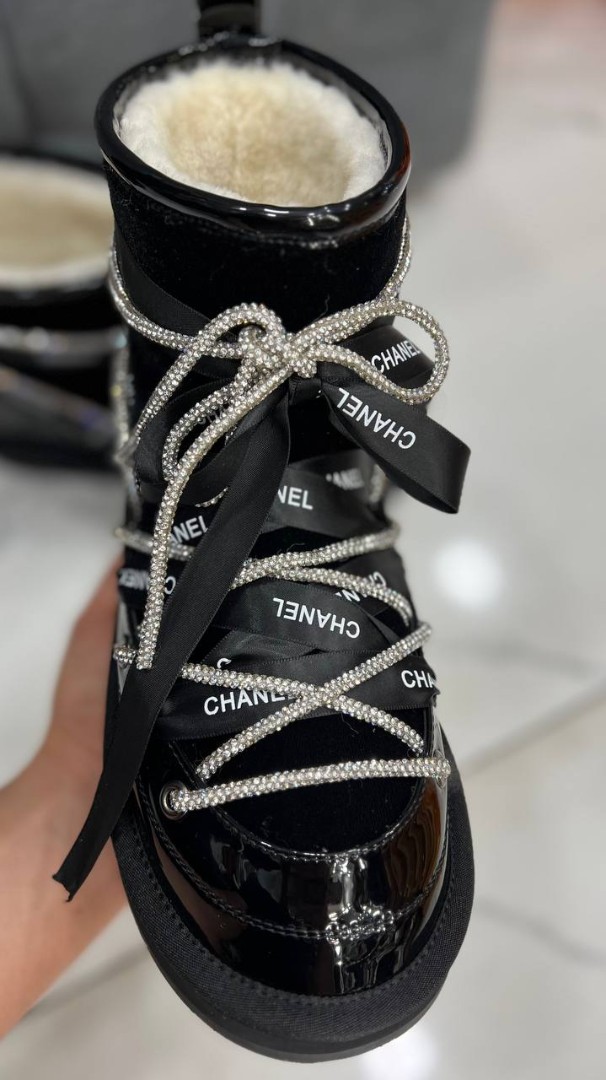 Женские ботинки черные кожаные с мехом Chanel