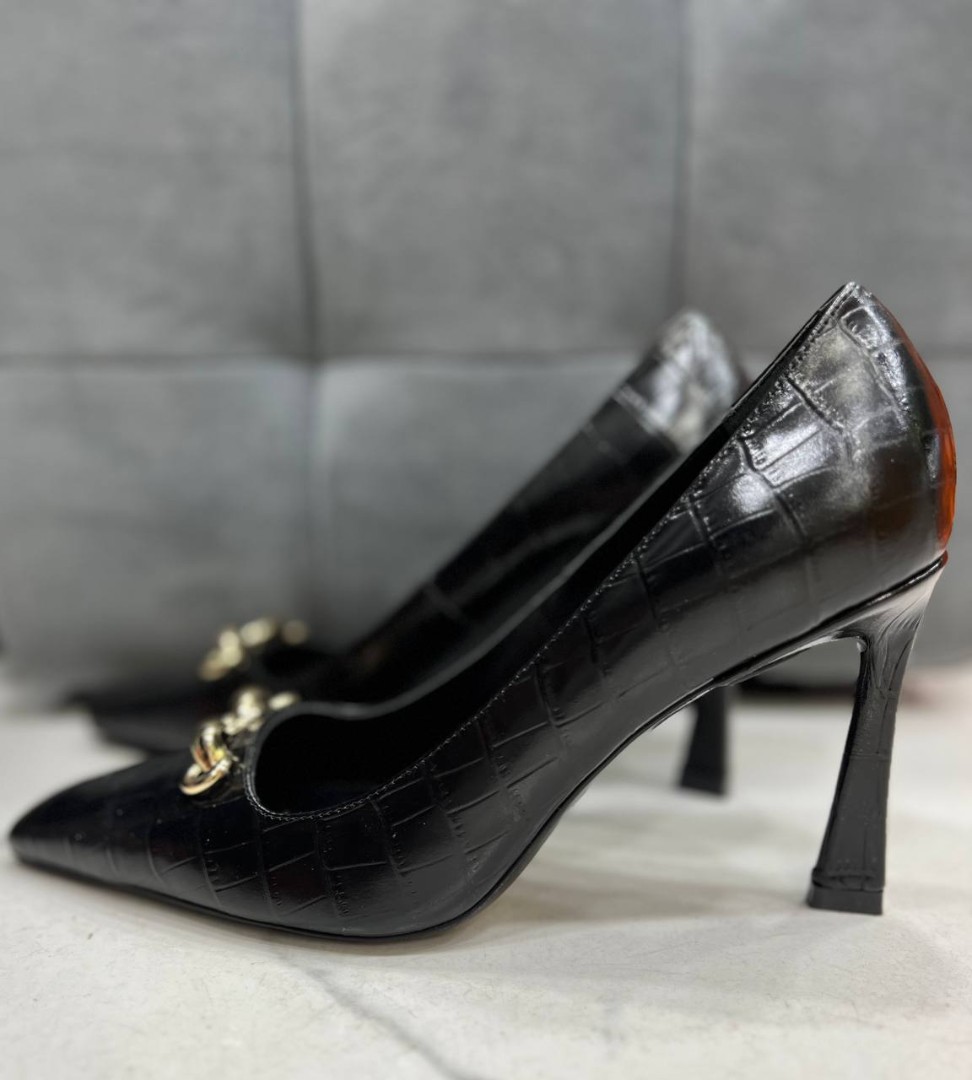 Женские черные туфли Saint Laurent
