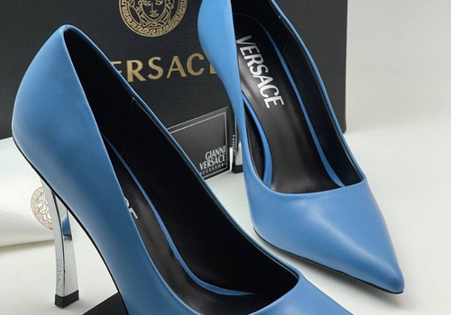 Женские кожаные туфли Versace голубые