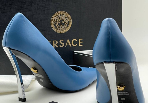 Женские кожаные туфли Versace голубые
