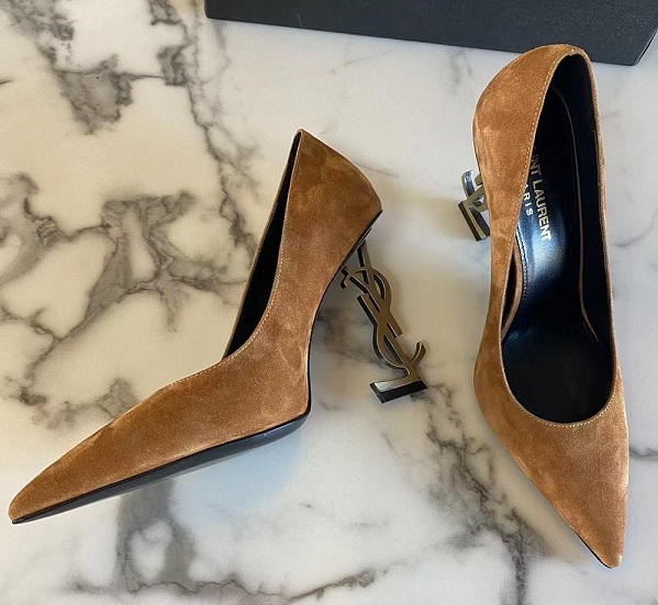 Женские замшевые туфли Saint Laurent коричневые
