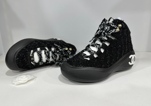 Черные твидовые кроссовки Chanel