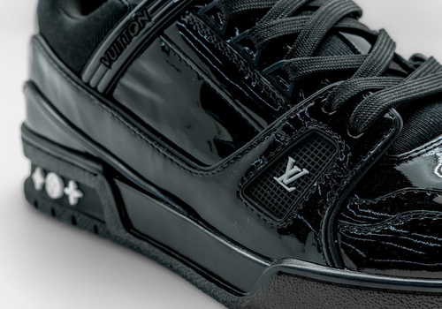 Мужские лаковые черные кроссовки Louis Vuitton Trainer