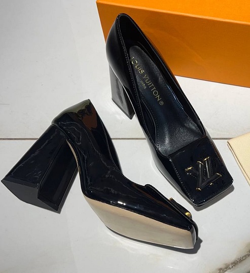 Женские черные туфли Louis Vuitton