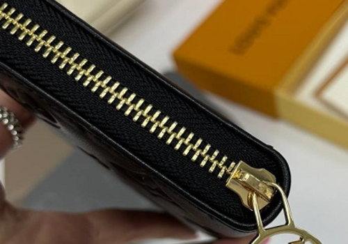 Женский черный кожаный кошелек Louis Vuitton