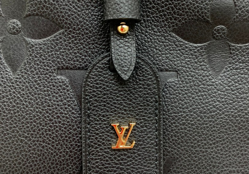 Женская черная сумка Louis Vuitton Carry All PM