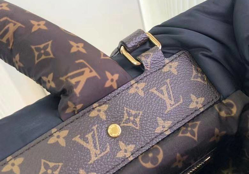 Женская сумка Louis Vuitton On The Go черная