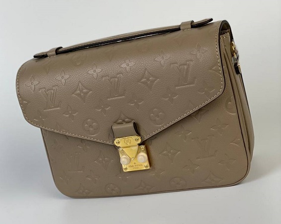 Бежевая сумка Louis Vuitton Pochette Metis