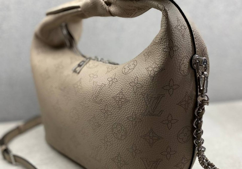 Кожаная сумка Louis Vuitton Knot бежевая