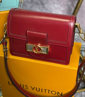Кожаная сумка Louis Vuitton Dauphine Lugano красная