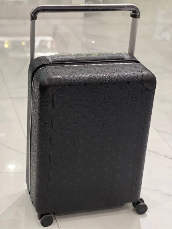 Черный кожаный чемодан Louis Vuitton Horizon 55 ручная кладь