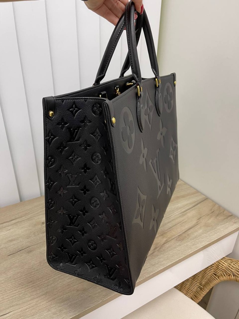 Женская кожаная сумка Louis Vuitton Onthego GM черная