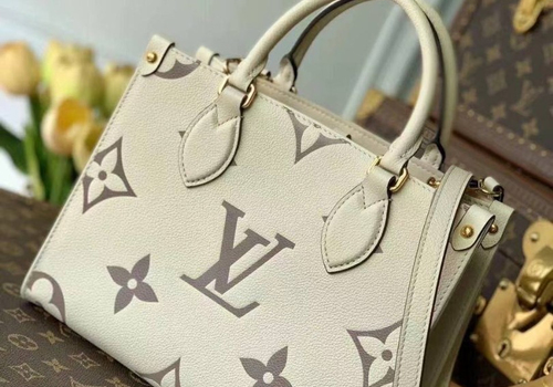 Женская кожаная сумка Louis Vuitton Onthego Escale PM