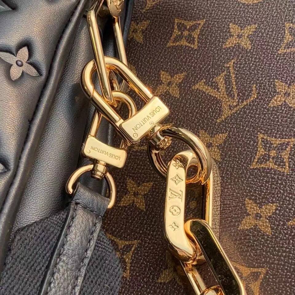 Женская кожаная сумка Louis Vuitton Coussin MM черная