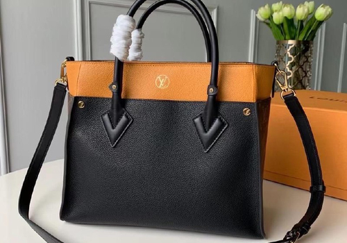Кожаная сумка Louis Vuitton On My Side ММ черная