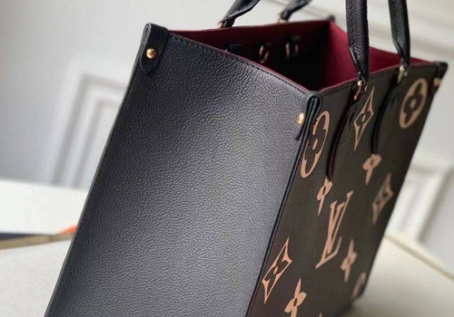 Женская кожаная черная сумка Louis Vuitton Onthego MM