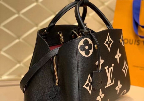 Женская кожаная черная сумка Louis Vuitton