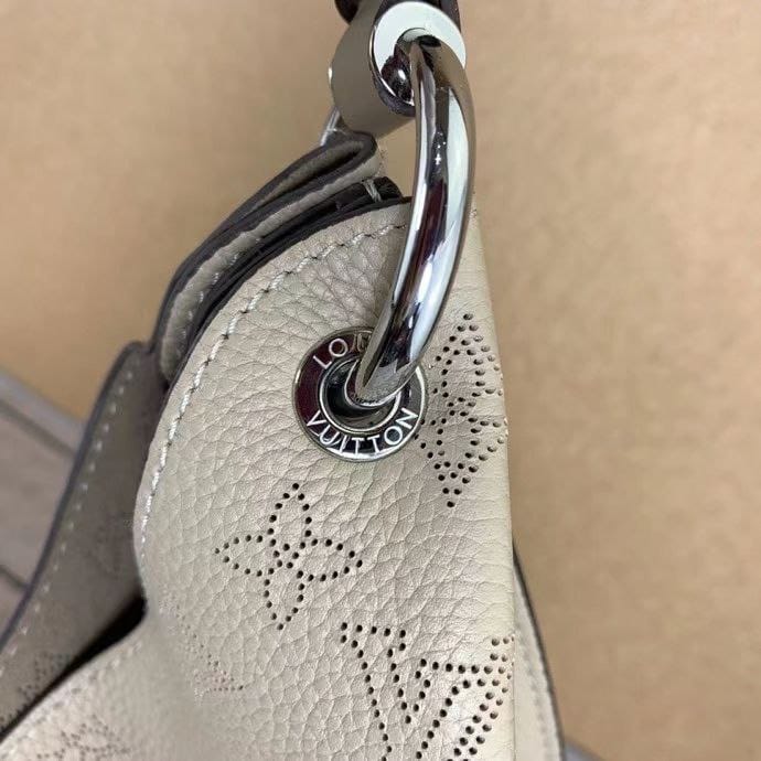 Женская сумка Louis Vuitton Carmel белая