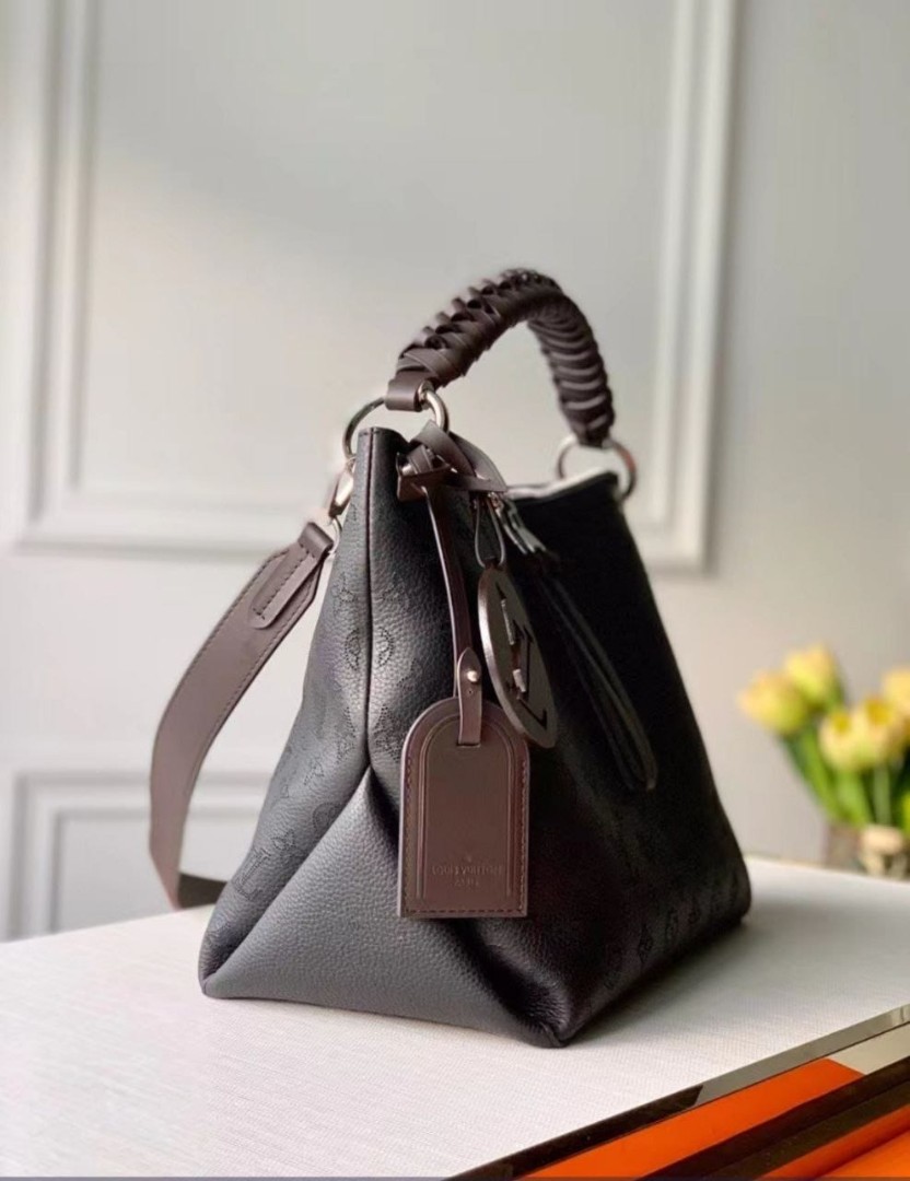 Женская сумка Louis Vuitton Beaubourg Hobo черная