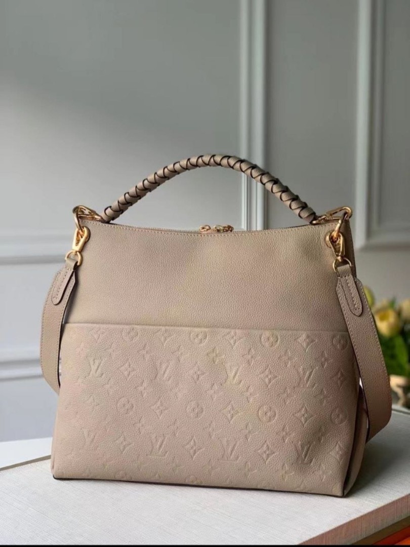 Женская сумка Louis Vuitton Beaubourg Hobo бежевая