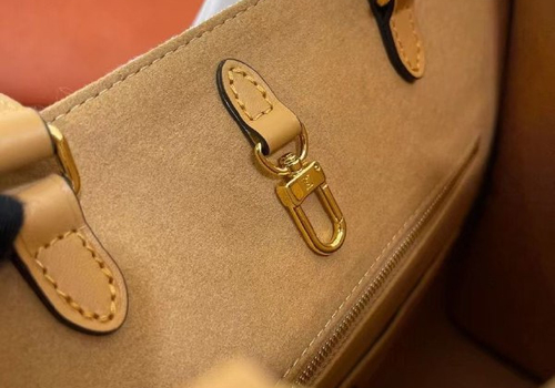 Женская сумка Louis Vuitton Onthego MM