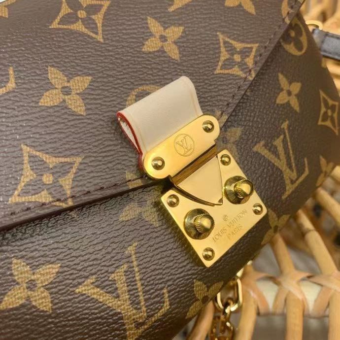 Женская сумка Louis Vuitton Pochette Metis East West