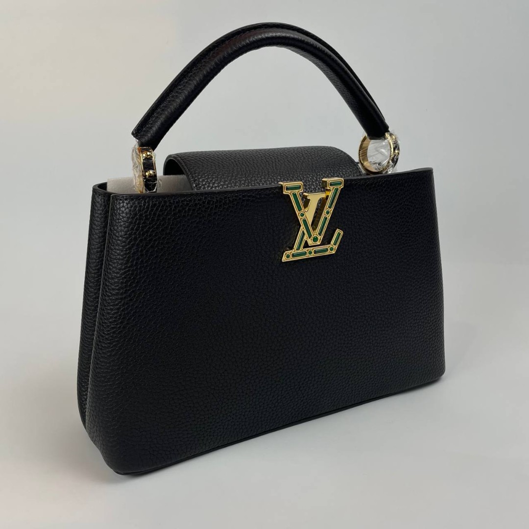 Кожаная сумка Louis Vuitton Capucines PM черная