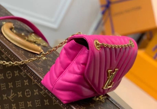 Женская кожаная сумка Louis Vuitton New Wave MM розовая