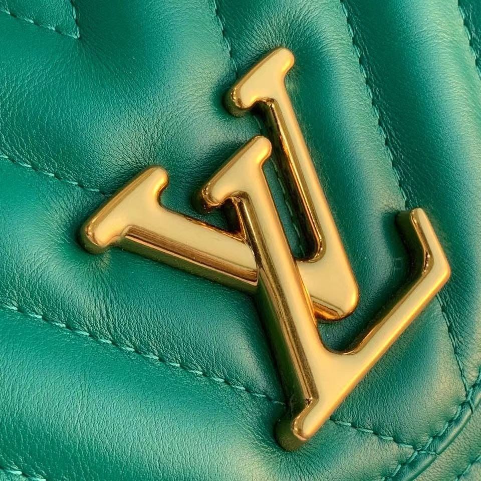 Женская кожаная сумка Louis Vuitton New Wave MM зеленая