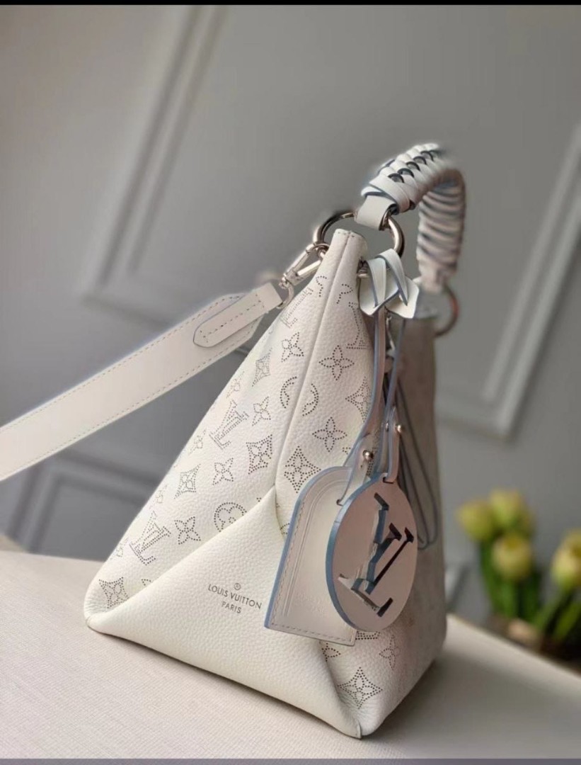 Женская сумка Louis Vuitton Beaubourg Hobo белая