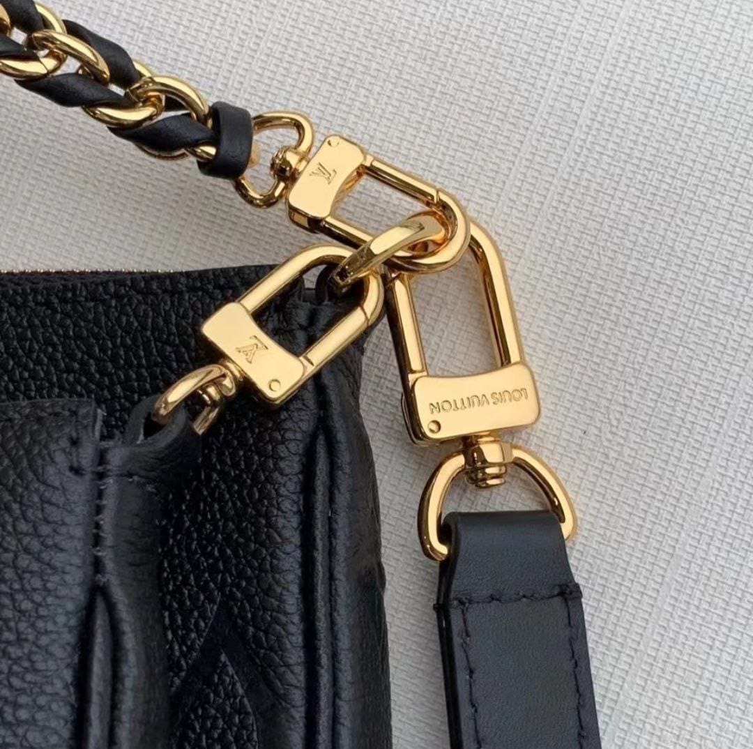 Женская сумка Louis Vuitton Multi Pochette черная