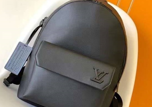 Pюкзак женский Louis Vuitton Takeoff черный