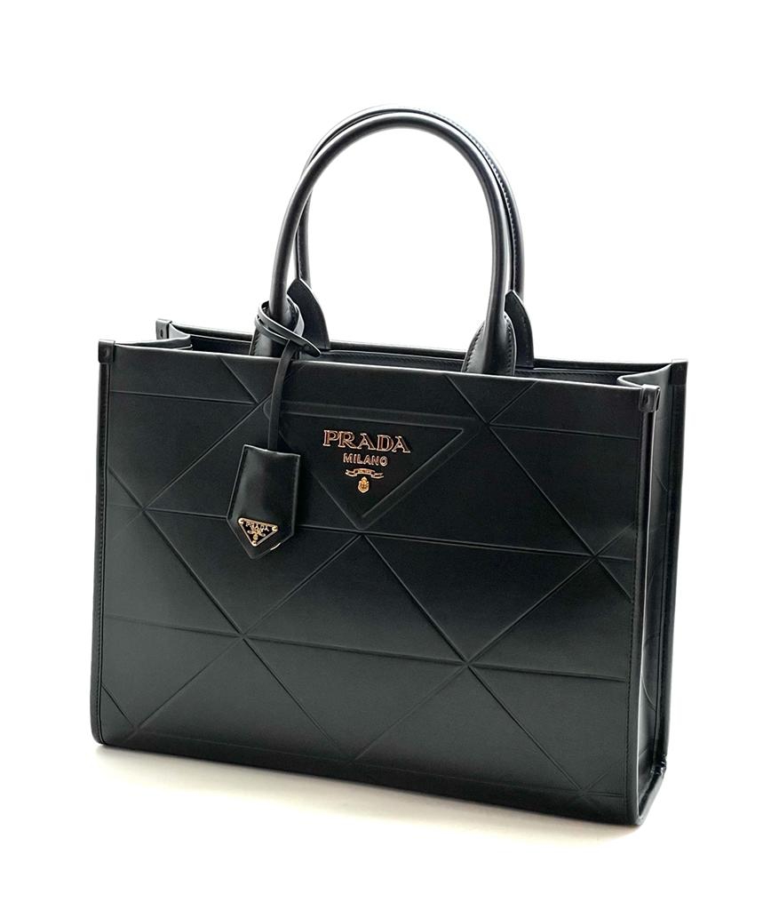 Женская кожаная сумка Prada Symbole черная