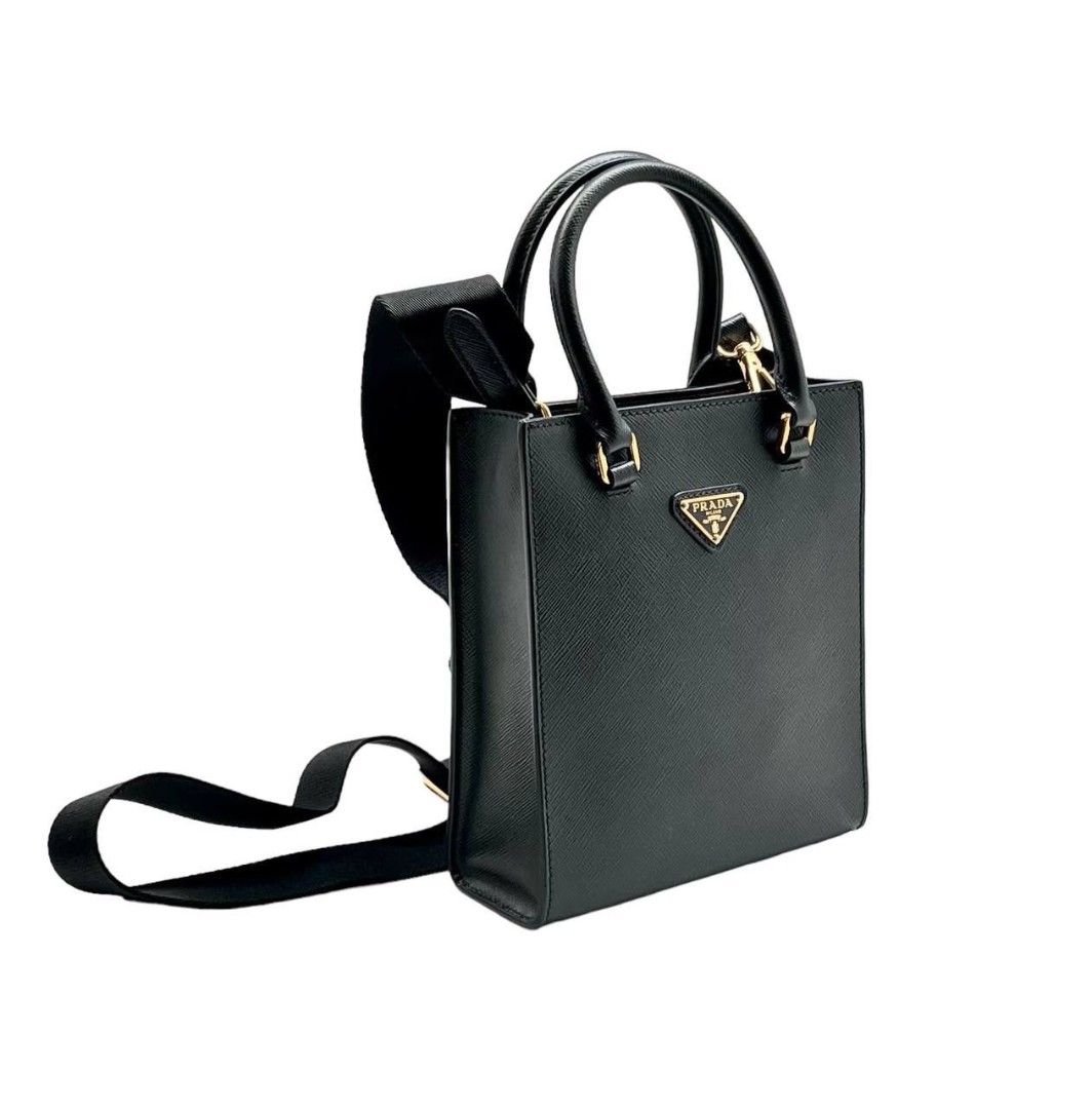 Женская кожаная сумка-тоут Prada Re-Edition черная