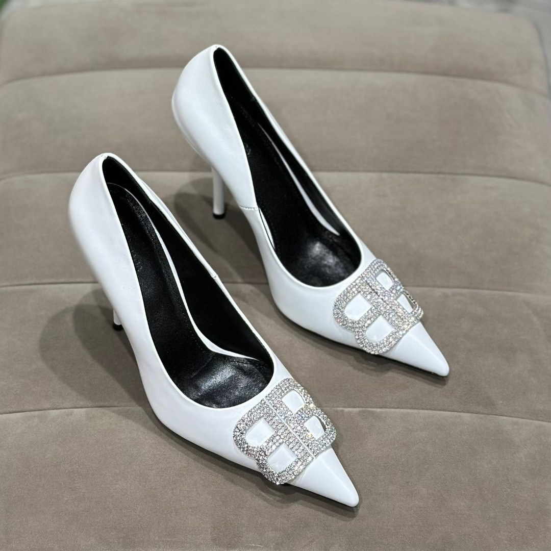 Женские кожаные белые туфли Balenciaga