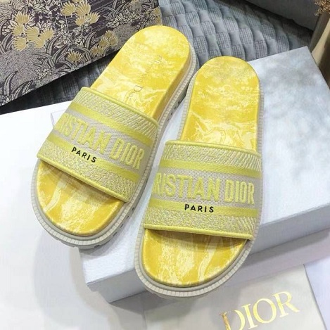 Женские шлепанцы Christian Dior желтые