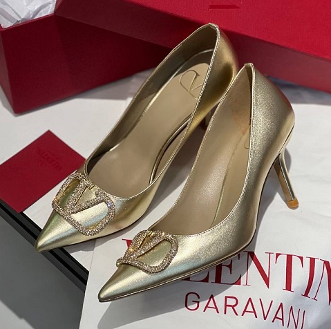 Женские кожаные туфли Valentino Garavani золотые