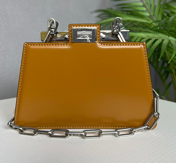 Женская коричневая сумка Fendi Peekaboo Cut Petite Mini